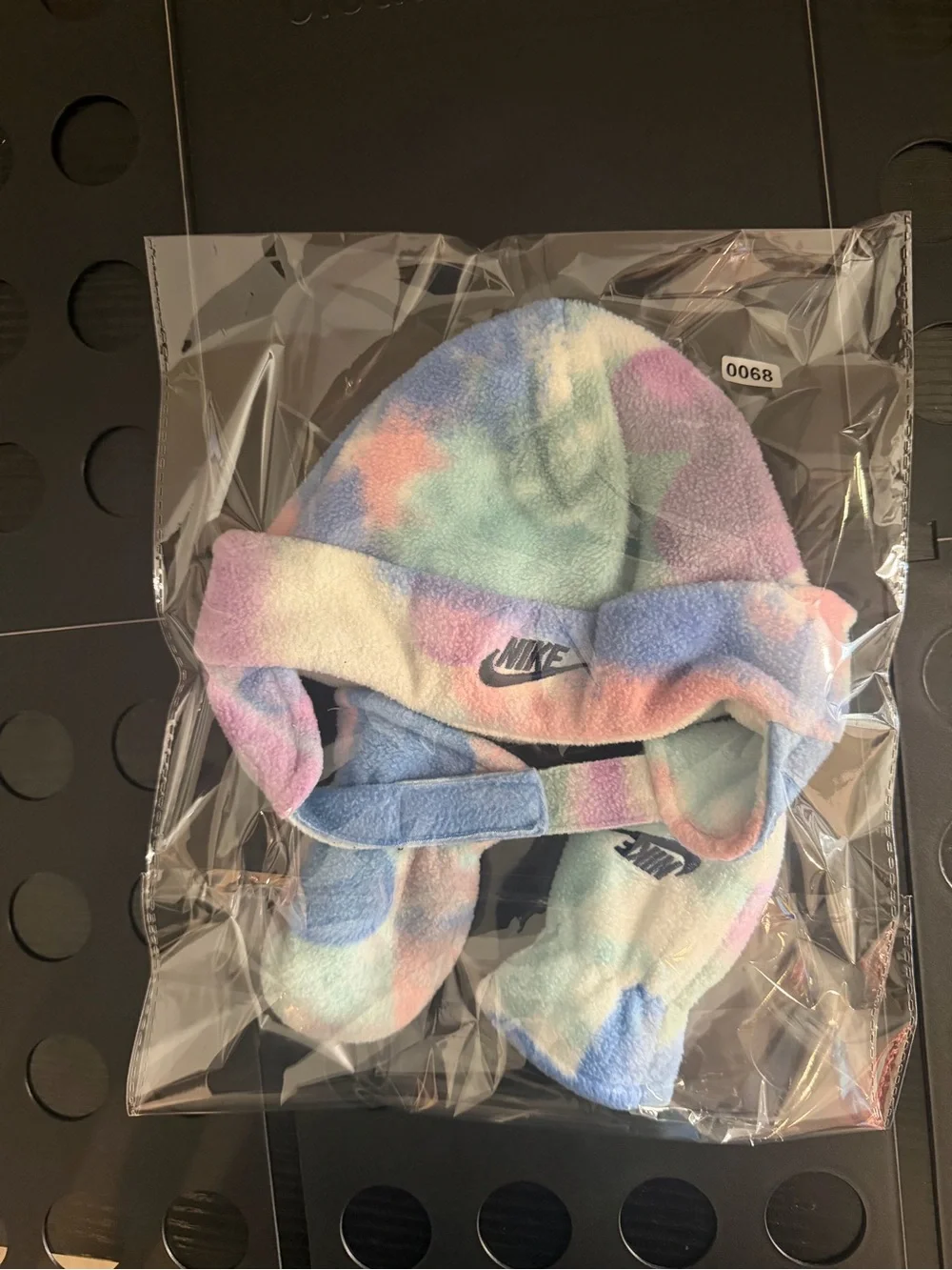 Nike Infant Baby Tie Dye Fleece Trapper Hat & Mittens Set Pastel Swoosh